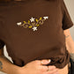 T-shirt vintage brun chocolat avec lacets sur les côtés et broderie fait à la main par l’artiste et désigner québécoise Caroline Auger